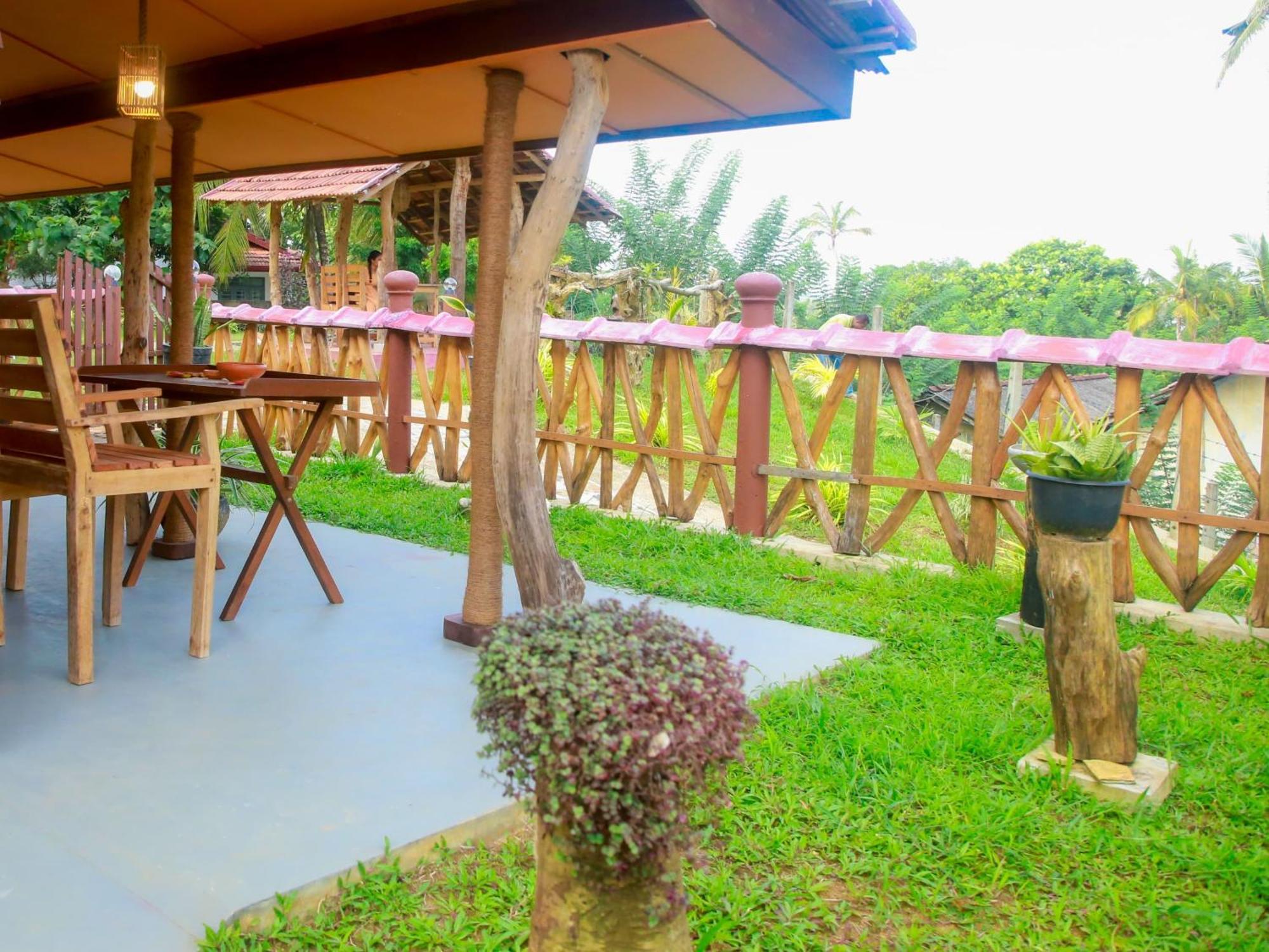 Blue Ocean Tree House Hiriketiya Villa Dikwella Eksteriør billede